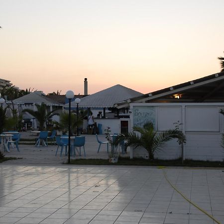 Torquemada Beach Club Margherita Di Savoia Exterior foto